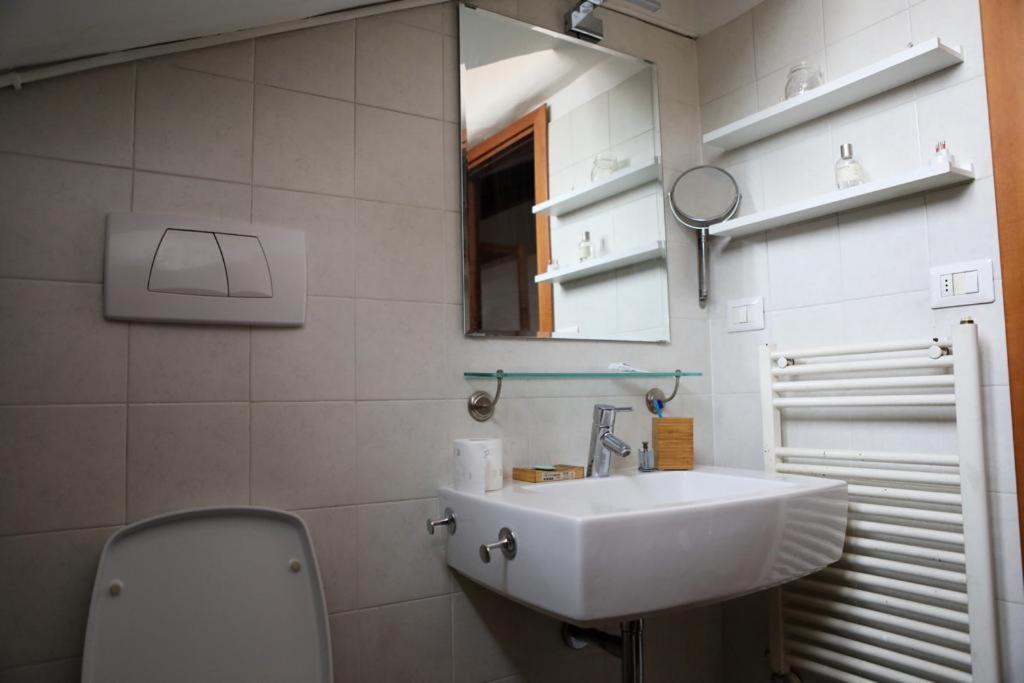 L'Arche Comfort&Relax - Yellow House Di Viale Certosa Mailand Exterior foto